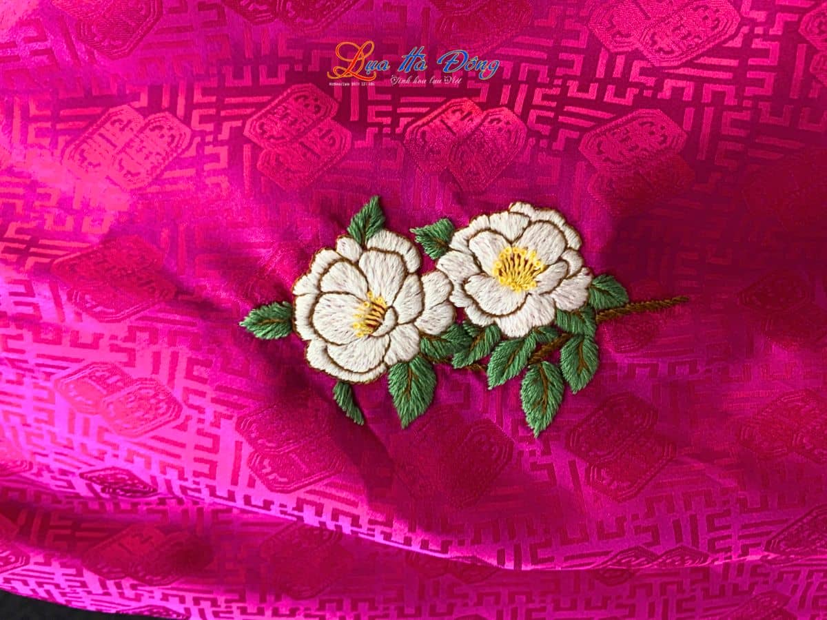 Khăn lụa vuông thêu tay song thọ hồng MNV-LNL8585/2 - Ảnh 4