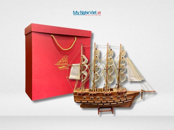 Combo Mô Hình Tàu Thuyền Chiến Cổ Jylland Và Hộp Ép Kim Cao Cấp