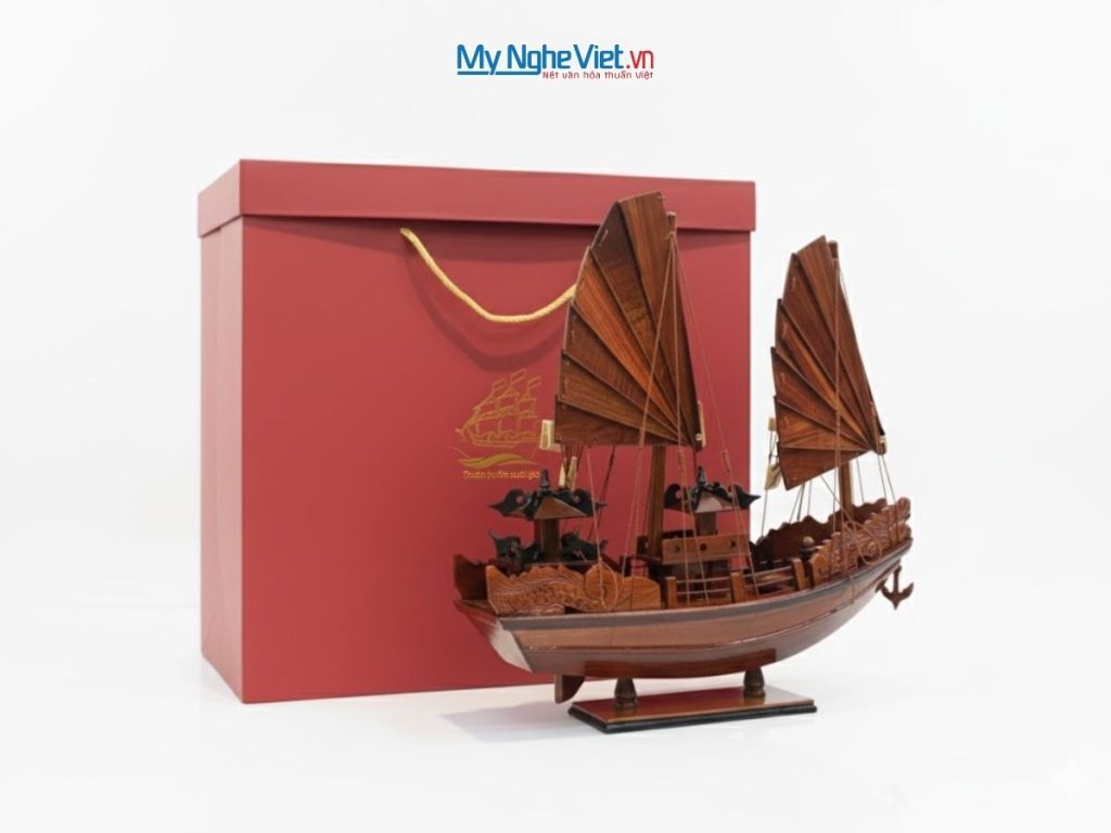 Thuyền Rồng Gỗ Cẩm Lai Và Hộp Ép Kim Cao Cấp