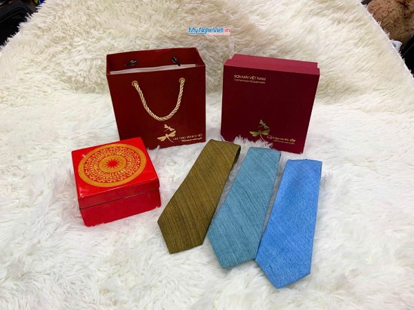 Quà Tặng Hộp Sơn Mài Trống Đồng & Cà Vạt Lụa Đũi Cao Cấp