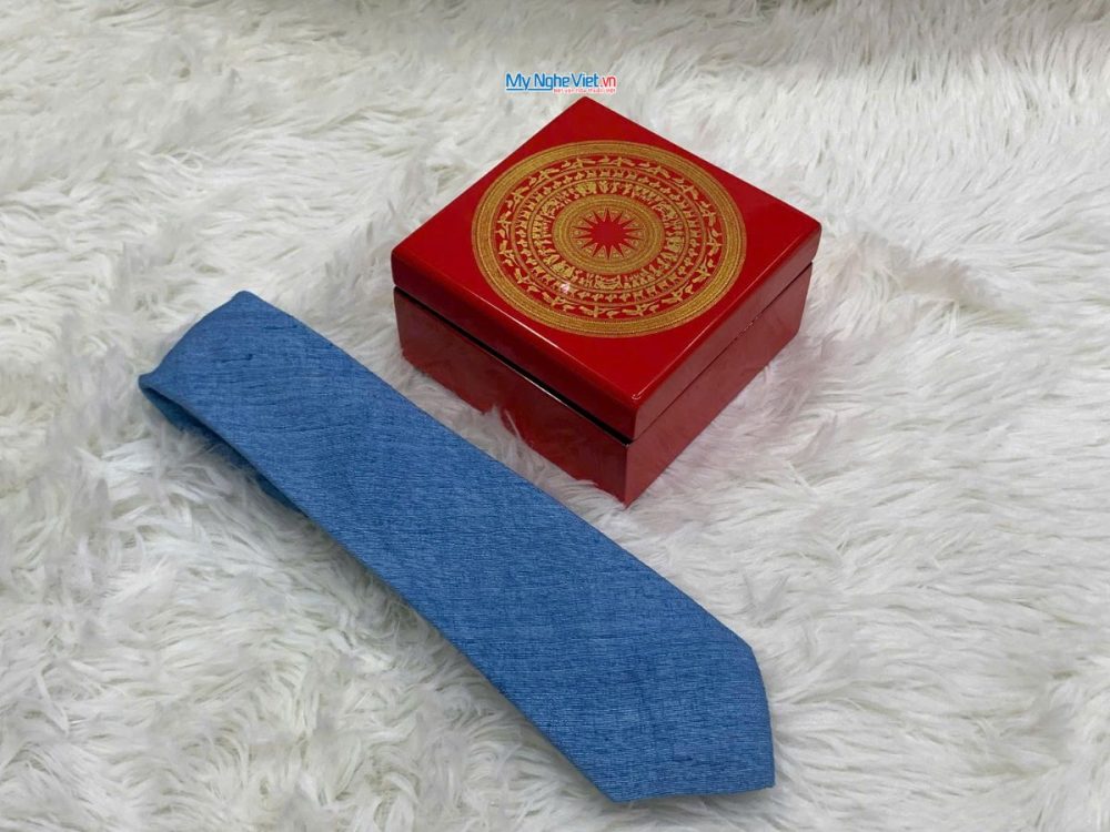 Quà Tặng Hộp Sơn Mài Trống Đồng & Cà Vạt Lụa Đũi Cao Cấp