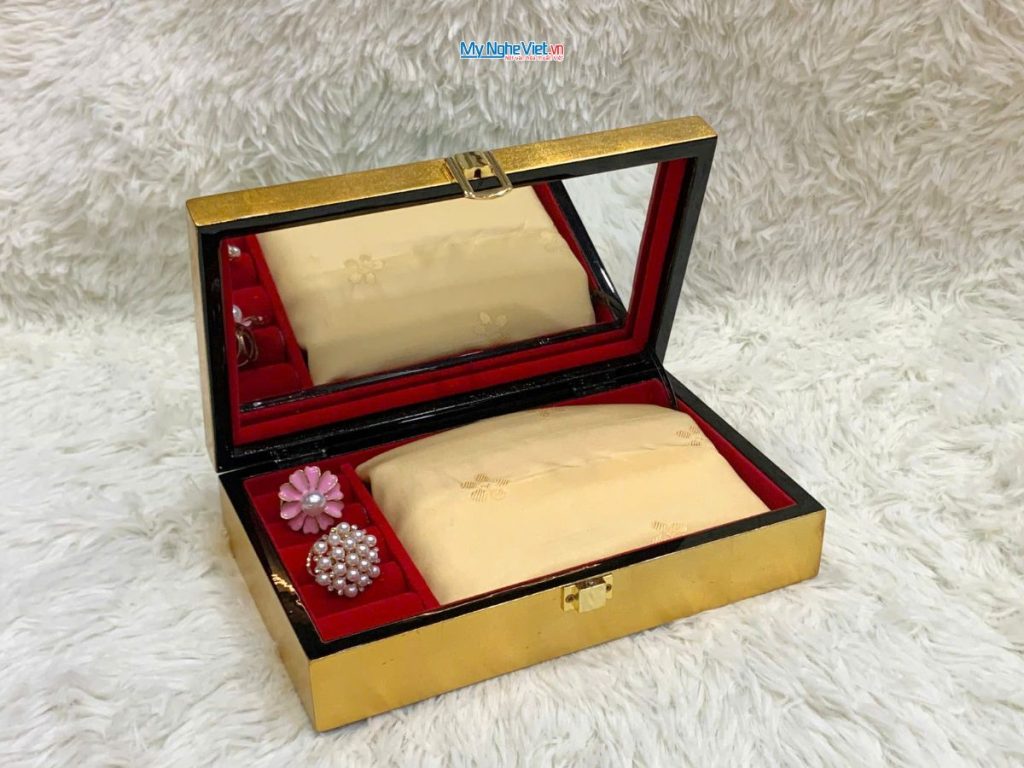 Quà Tặng Hộp Sơn Mài Hoa Sen & Khăn Lụa Hà Đông Cao Cấp