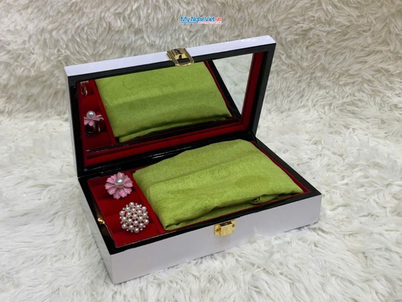 Quà Tặng Hộp Sơn Mài Hoa Sen & Khăn Lụa Hà Đông Cao Cấp