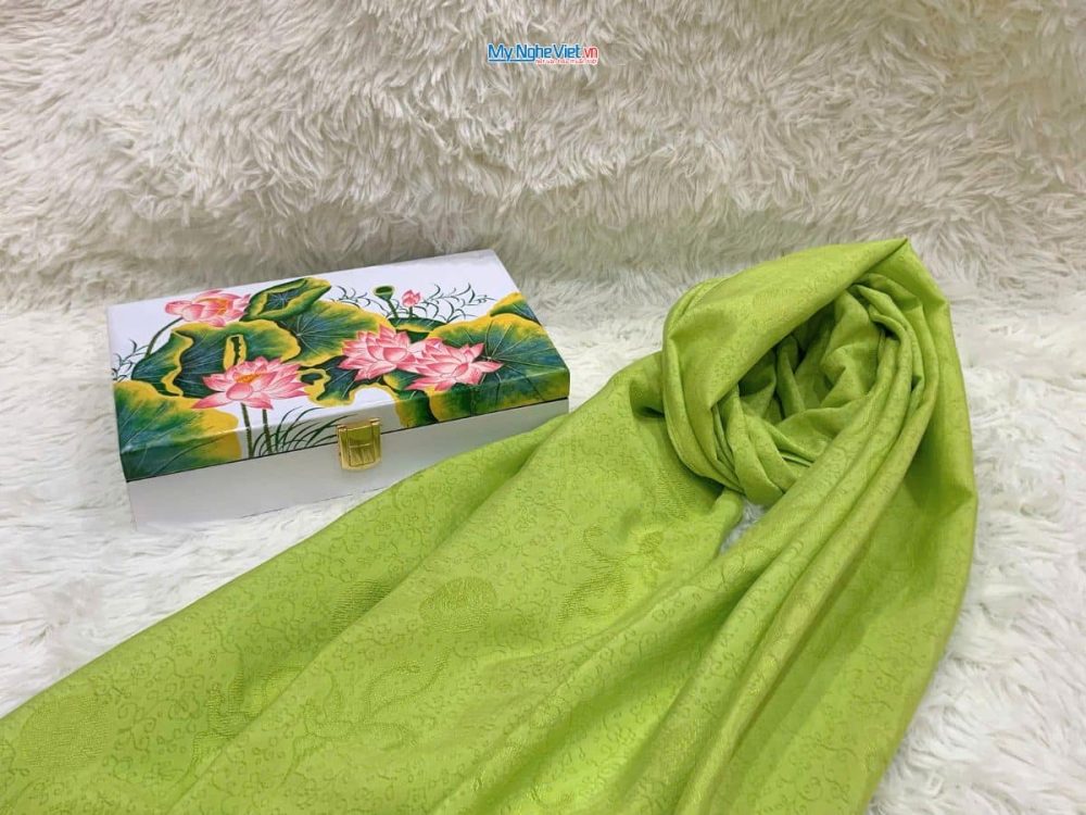 Quà Tặng Hộp Sơn Mài Hoa Sen & Khăn Lụa Hà Đông Cao Cấp