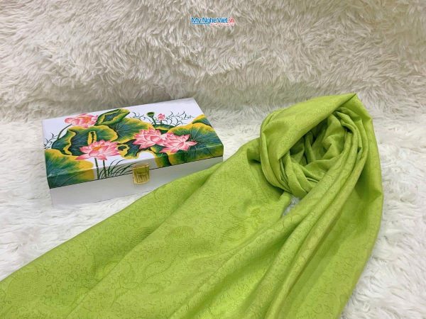 Quà Tặng Hộp Sơn Mài Hoa Sen & Khăn Lụa Hà Đông Cao Cấp