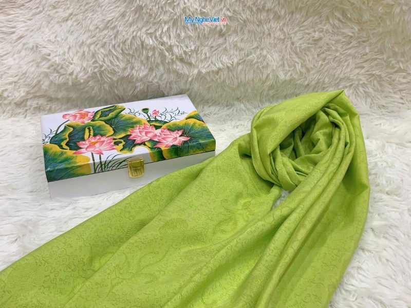 Quà Tặng Hộp Sơn Mài Hoa Sen & Khăn Lụa Hà Đông Cao Cấp