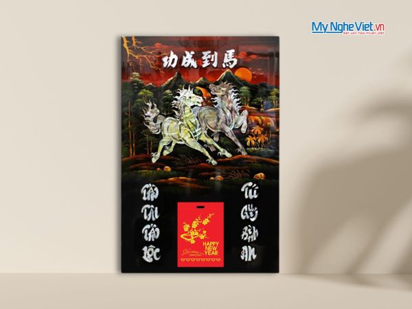 Tranh lịch Sơn Mài Mã Đáo Thành Công Nền Ấm