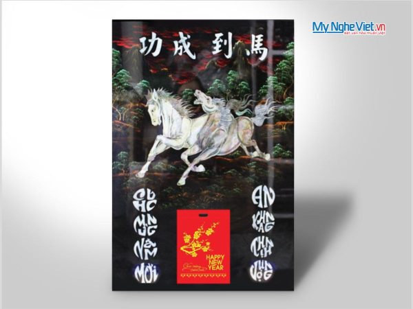 Tranh lịch Sơn Mài Mã Đáo Thành Công Cẩn Ốc Nền Đen