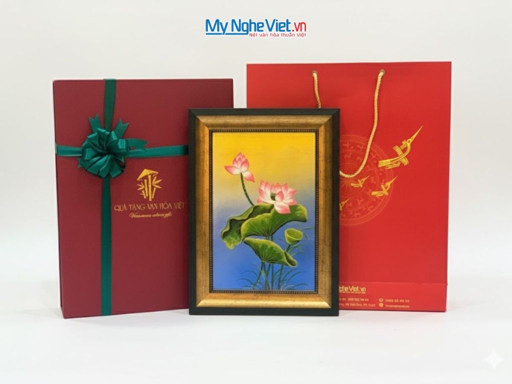 Tranh Sơn Mài Hoa Sen Vàng Đắp Nổi Và Hộp Quà Tặng Cao Cấp