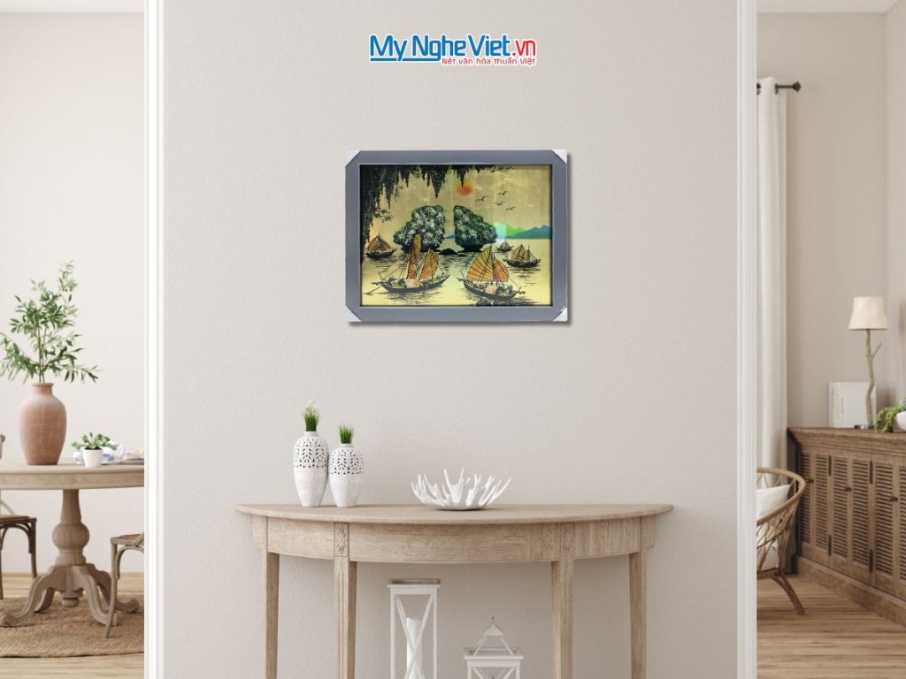 Tranh sơn mài dát bạc vẽ Vịnh Hạ Long