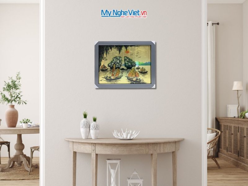 Tranh sơn mài dát bạc vẽ Vịnh Hạ Long