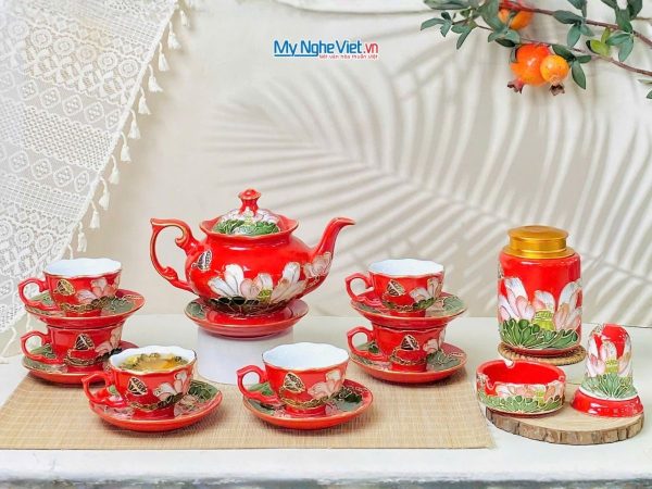 Bộ Bình Trà Queen Mùa Đỏ Vẽ Vàng Kim Họa Tiết Hoa Đắp Nổi