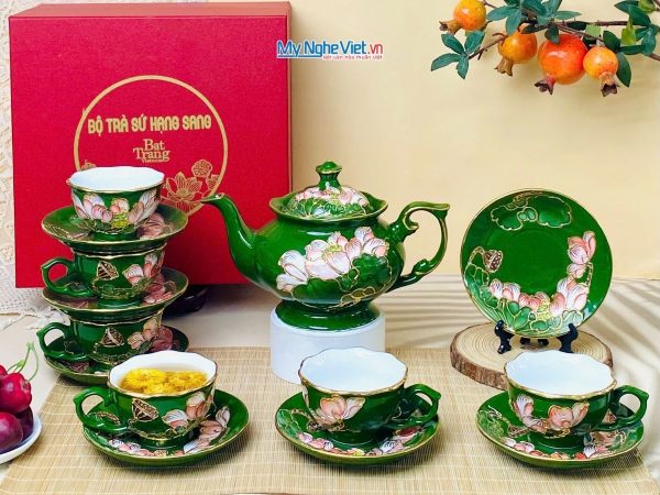 Bộ Bình Trà Queen Xanh Ngọc Vẽ Vàng Kim Họa Tiết Hoa Đắp Nổi