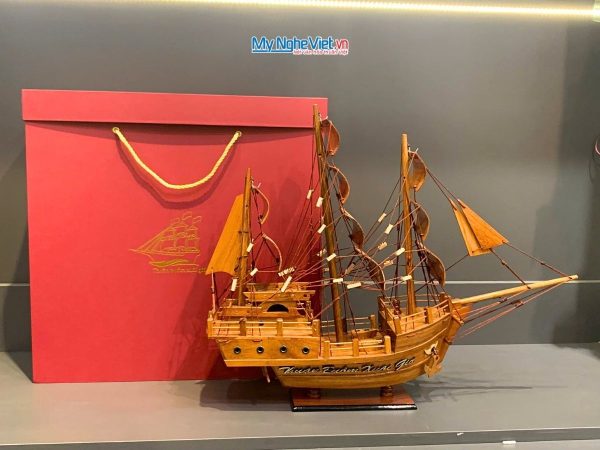 Combo Mô Hình Thuyền Gỗ Thái Lan Gỗ Hương Và Hộp Ép Kim Cao Cấp
