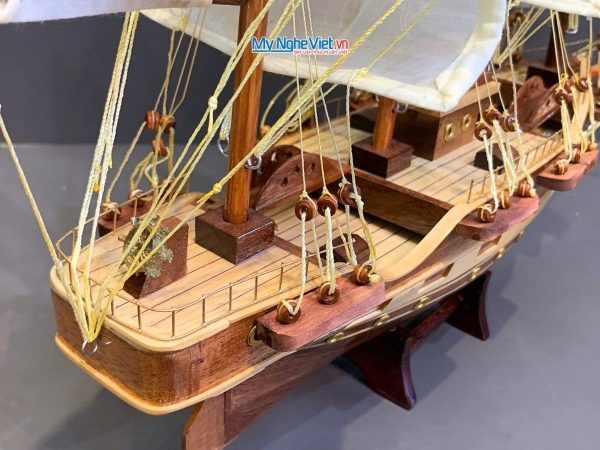 Mô hình thuyền buồm phong thủy France II