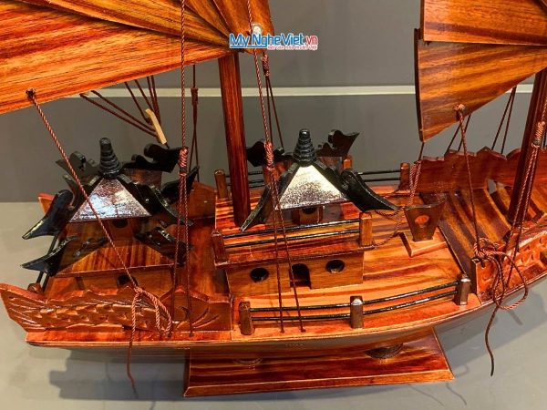 Thuyền Rồng Vịnh Hạ Long gỗ hương