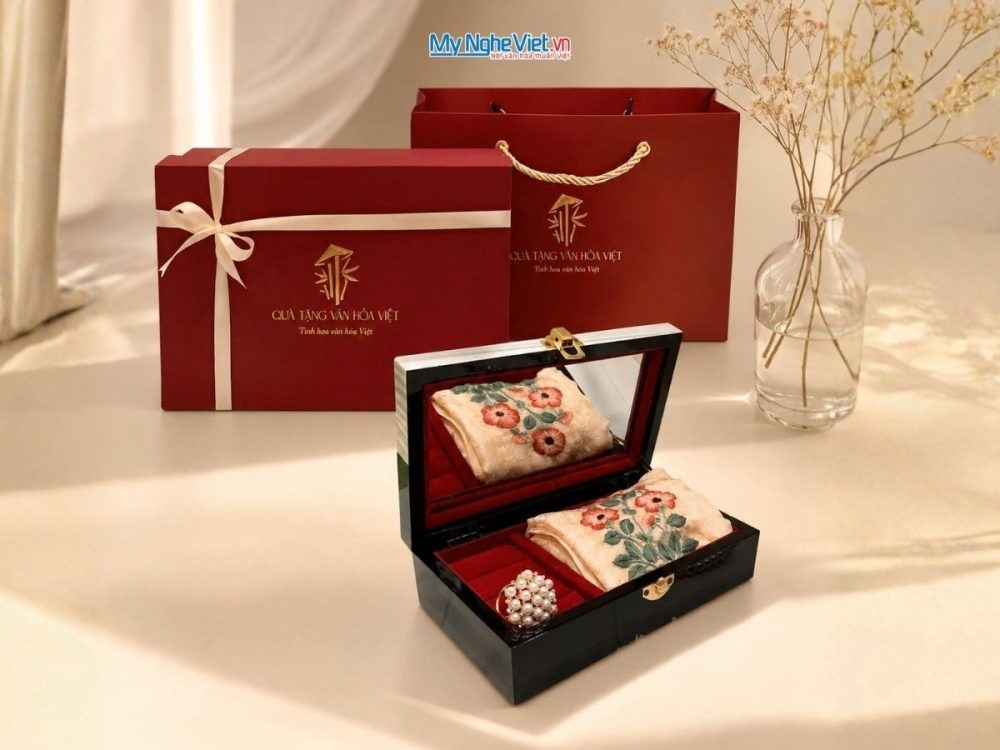 Set quà tặng hộp sơn mài và khăn lụa