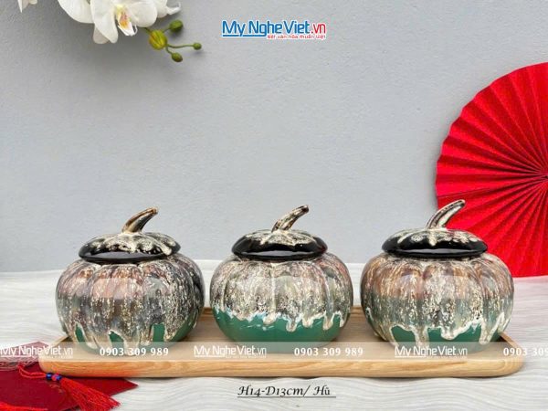 Bộ ba hủ mứt gốm Bát Tràng màu xanh lá và khay đế gỗ