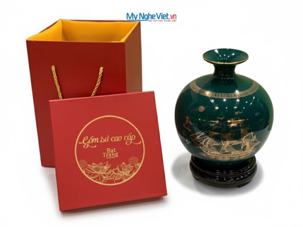 Lọ thu Tài hút Lộc Gốm Bát Tràng Màu Xanh Bộ Đội Và Đế Gỗ