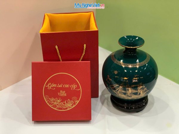 Lọ thu Tài hút Lộc Gốm Bát Tràng Màu Xanh Bộ Đội Và Đế Gỗ