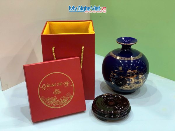 Lọ thu Tài hút Lộc Gốm Bát Tràng Màu Xanh Coban Và Đế Gỗ