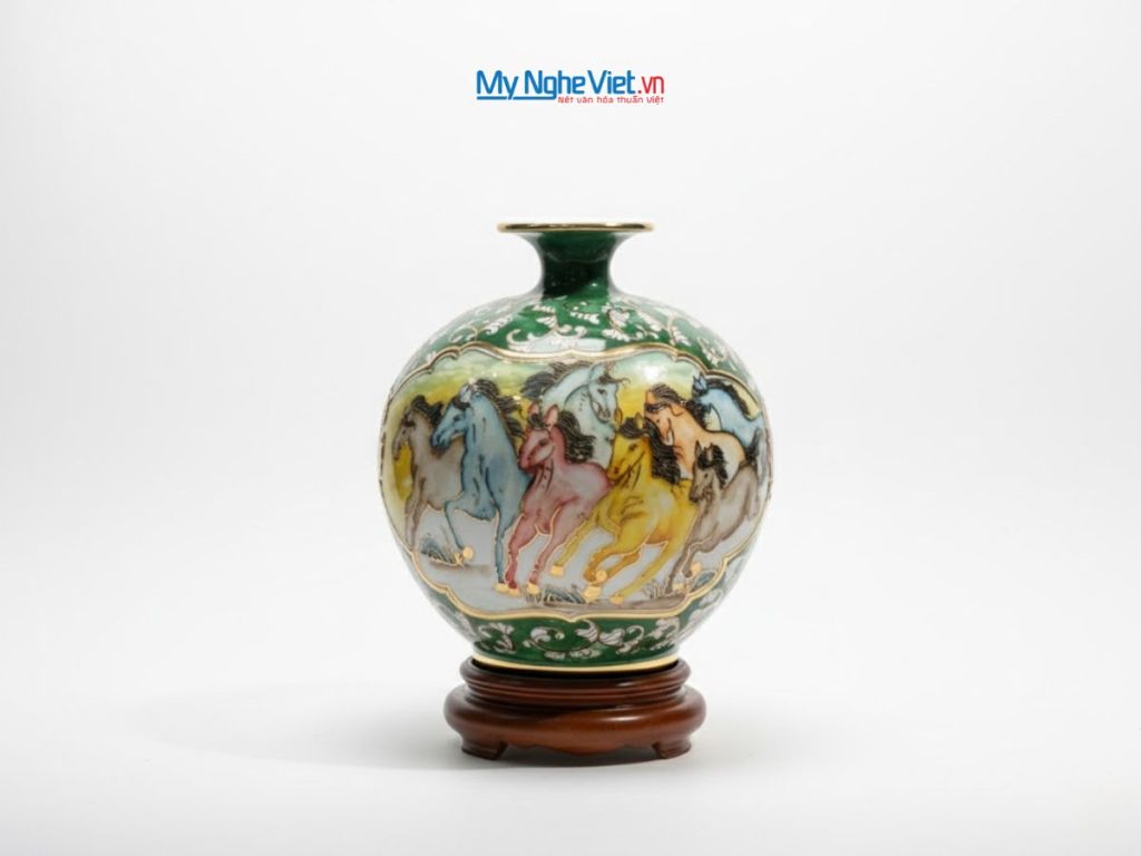 Mặt trước bình thu tài hút lộc gốm Bát Tràng đắp nổi