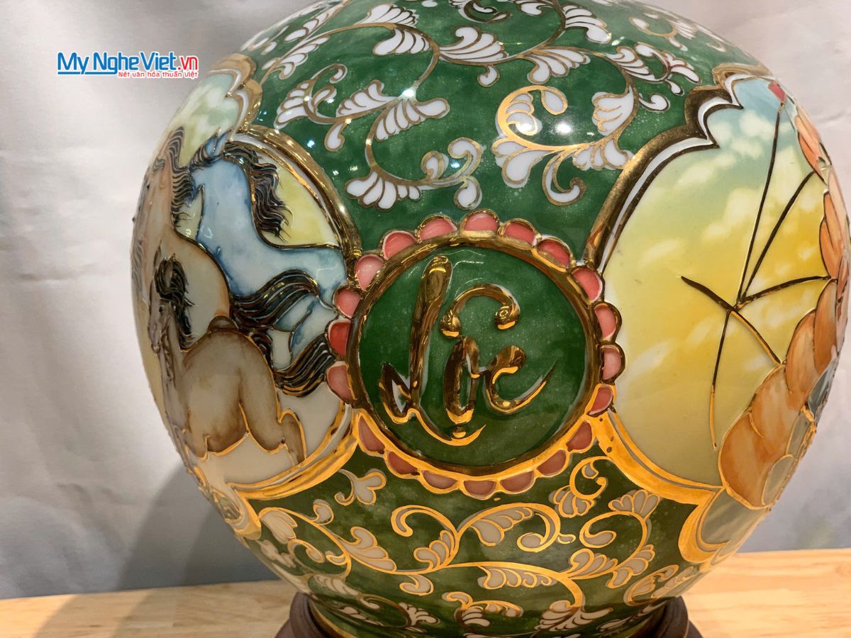 Bình thu tài hút lộc gốm Bát Tràng vẽ mã đáo thành công đắp nổi - Quà tặng cao cấp