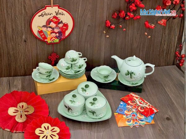 Bộ Bình Trà Và Bộ 3 Hũ Mứt Tết Khay Gốm Men Xanh