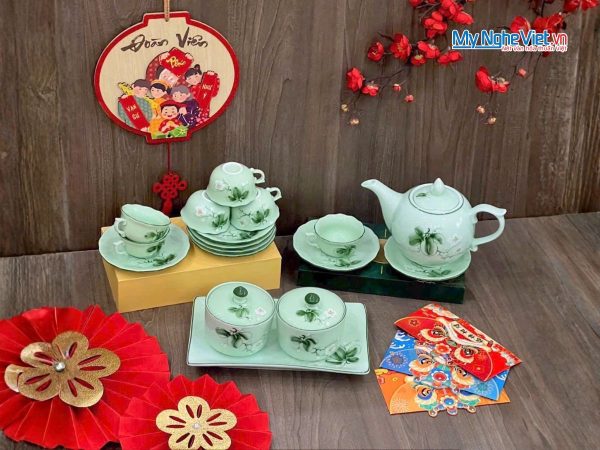 Bộ Bình Trà Và Bộ 2 Hũ Mứt Tết Khay Gốm Men Xanh