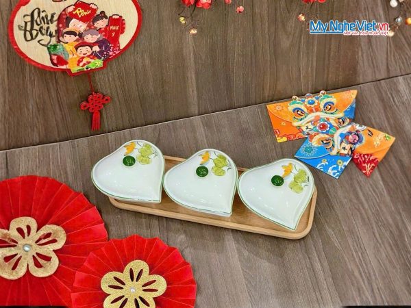 Khay Mứt Tết 3 Ngăn Gốm Bát Tràng Vẽ Hoa Sen Vàng