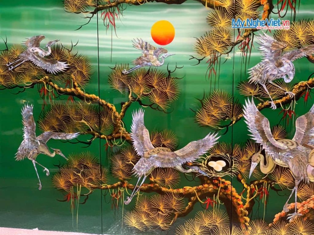Bộ tranh sơn mài tùng cò lá xanh cẩn ốc nổi cao cấp