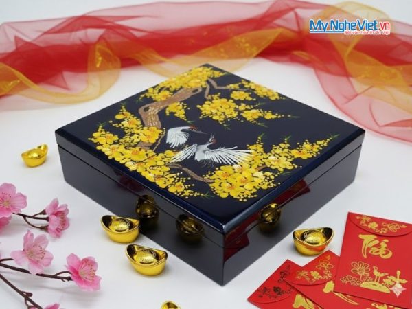 Hộp Mứt Tết Sơn Mài 4 Ngăn Cò Đào Nền Đen