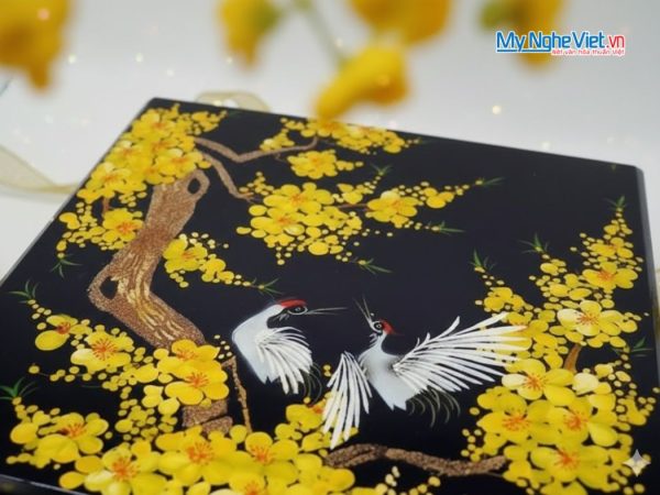 Hộp Mứt Tết Sơn Mài 4 Ngăn Cò Đào Nền Đen