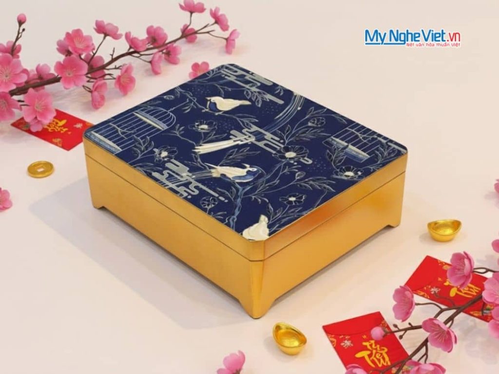 Hộp đựng quà tết cao cấp họa tiết chim hoa nền xanh