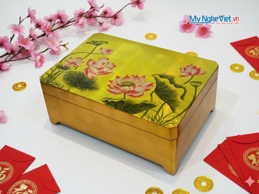Hộp đựng quà tết cao cấp họa tiết hoa sen