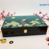 Hộp đựng quà tết cao cấp họa tiết chim công nền xanh