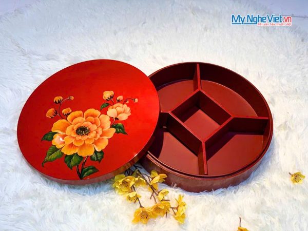 Hộp Mứt Tết Sơn Mài Mẫu Đơn Vinh Hoa 5 Ngăn Nền Đỏ