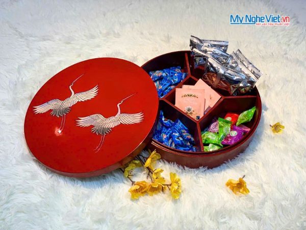 Hộp Mứt Tết Sơn Mài Song Hạc Cát Tường 5 Ngăn Nền Đỏ