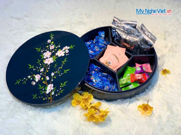 Hộp Mứt Tết Sơn Mài Mai Khai Phú Quý 5 Ngăn Nền Xanh