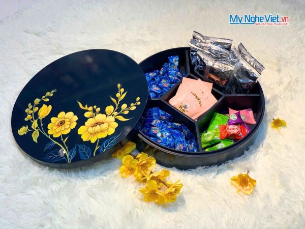 Hộp Mứt Tết Sơn Mài Mẫu Đơn Vinh Hoa 5 Ngăn Nền Xanh