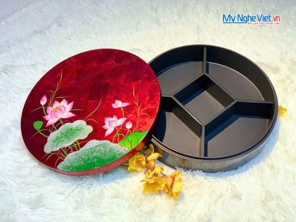 Hộp Mứt Tết Sơn Mài Sen Hồng Thanh Khiết 5 Ngăn Dát Lá Vàng