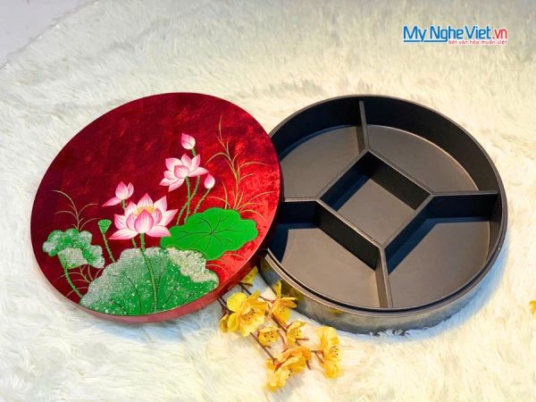 Hộp Mứt Tết Sơn Mài Sen Hồng Thanh Khiết 5 Ngăn Dát Lá Vàng