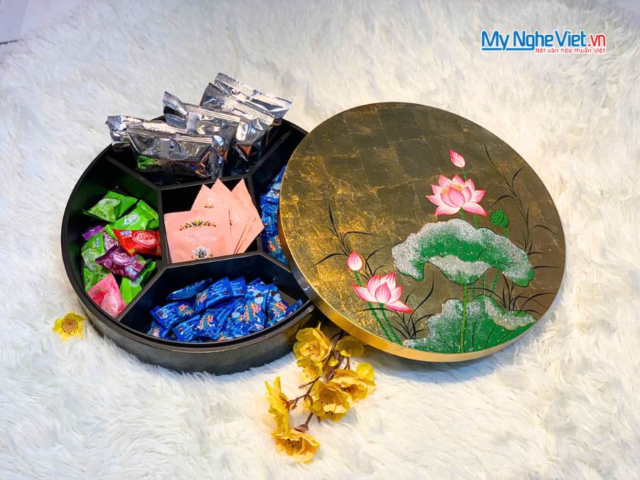 Hộp Mứt Tết Sơn Mài Ngọc Sen An Lành 5 Ngăn Dát Lá Vàng