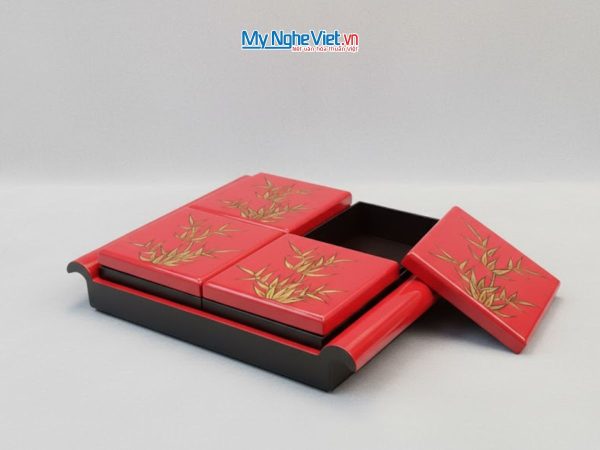 Hộp mứt tết sơn mài tay cầm 4 ngăn khay rời vẽ lá trúc