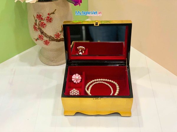 Hộp Trang Sức Sơn Mài Cao Cấp Lớn Có Chân Vẽ Hoa Sen Đắp Nổi