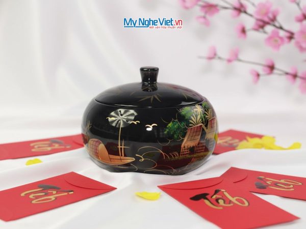 Hũ đào sơn mài đựng mứt vẽ cảnh đồng quê