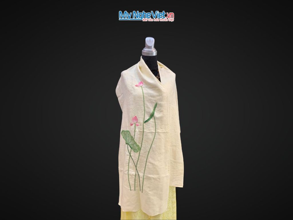 Khăn lụa đũi họa tiết hoa sen thêu tay 100% silk