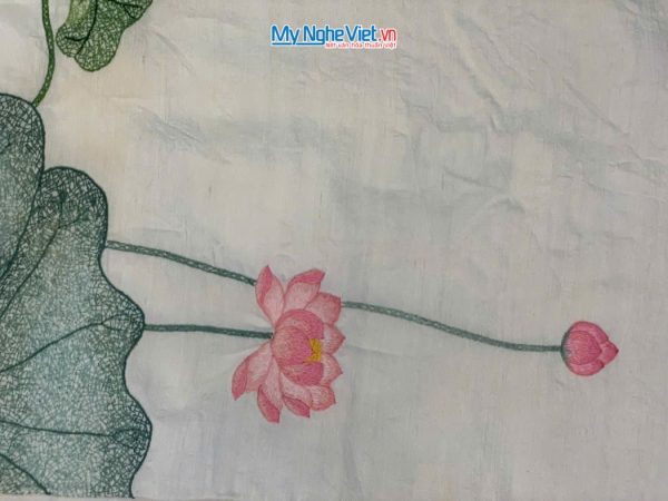 Khăn lụa đũi họa tiết hoa sen thêu tay màu trắng 100% silk cao cấp