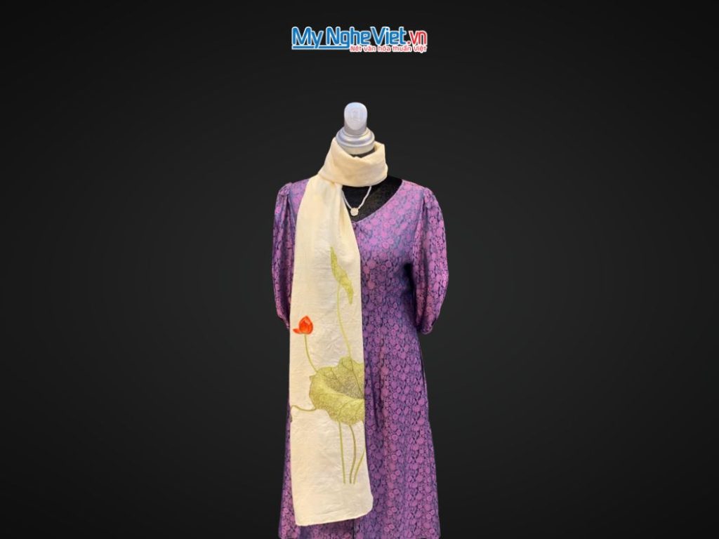 Khăn lụa đũi họa tiết hoa sen thêu tay màu kem 100% silk cao cấp