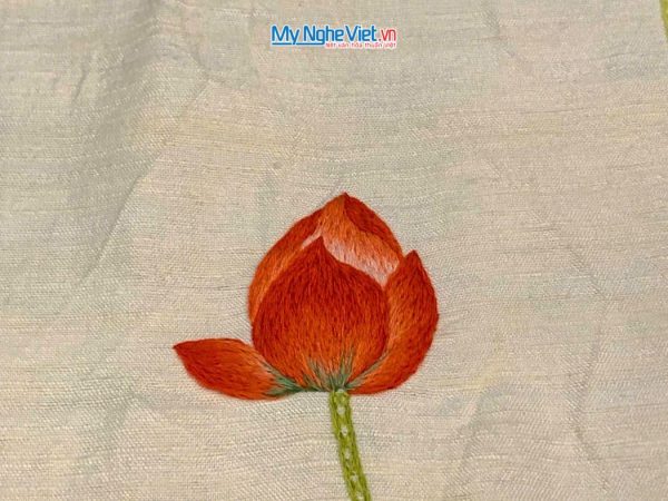 Khăn lụa đũi họa tiết hoa sen thêu tay màu kem 100% silk cao cấp